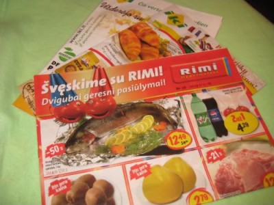 Kūrybinis žaidimas iš supermarketo bukletų