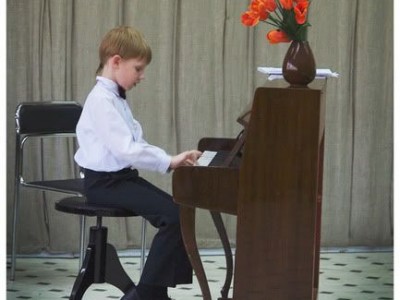 Iš mamų pašnekesių: apie muzikos mokyklą